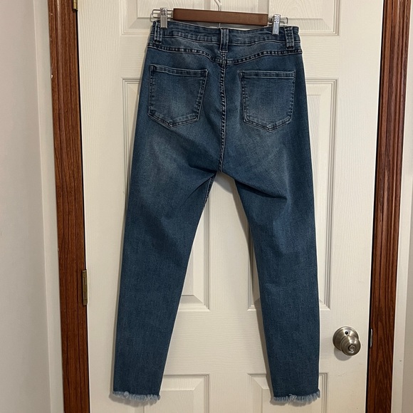 Reba Raw Hem Stretchy Skinny Medium Wash Denim Blue Jeans - Women’s Size 12 - Picture 3 of 16